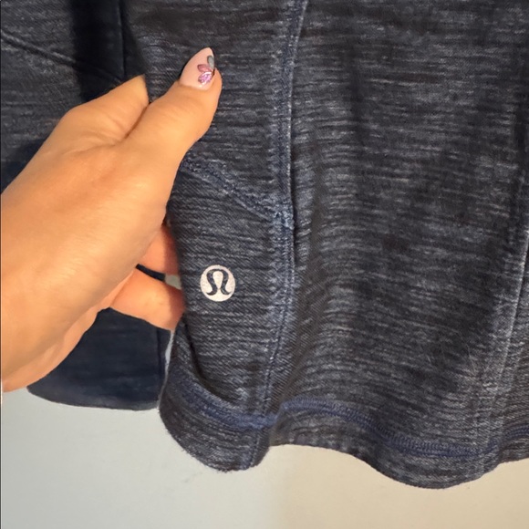 Lululemon size 4 full zip scuba blue/Gray and Black Zip-Up Jacket - Picture 3 of 4